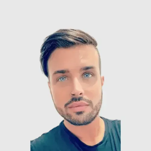 Andrew Clark-Ormston, Senior Stylist at Cruz Hairworks in Whitley Bay, expert in colour and hair extensions.