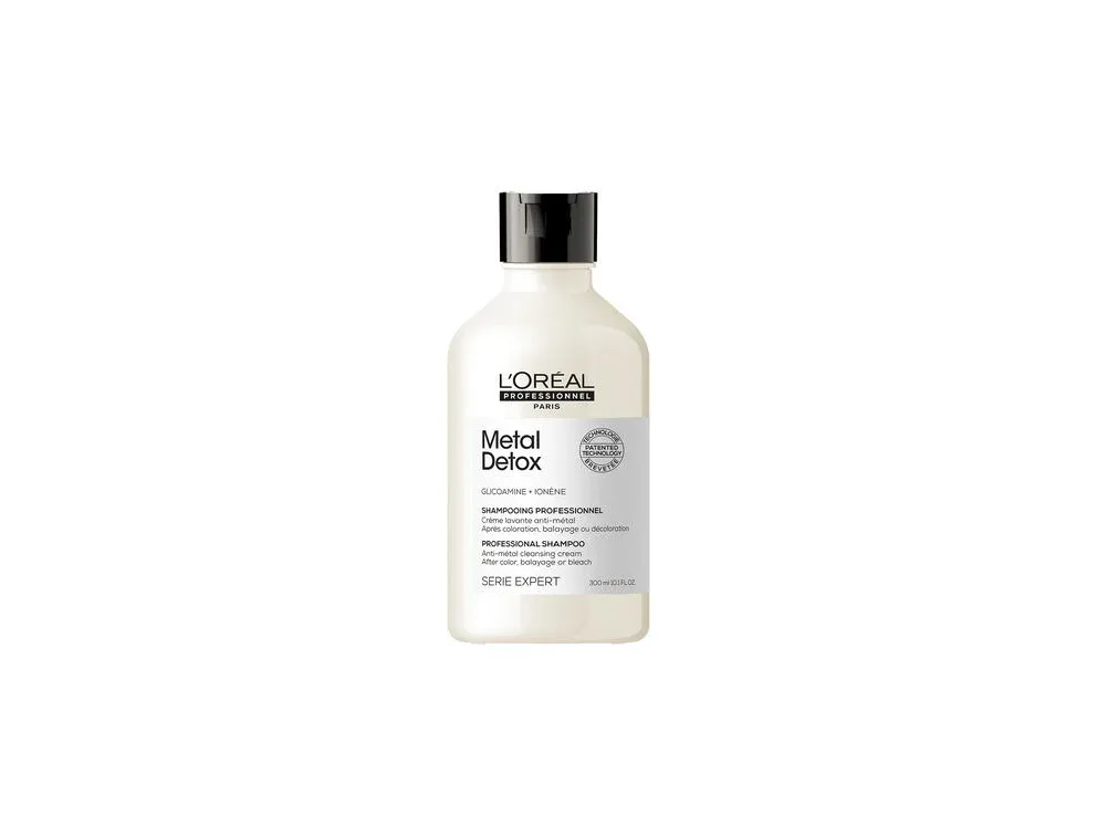 L’Oréal Professionnel Metal Detox Shampoo 300ml – professional anti-metal cleansing shampoo to protect colour, reduce breakage, and leave hair healthy.